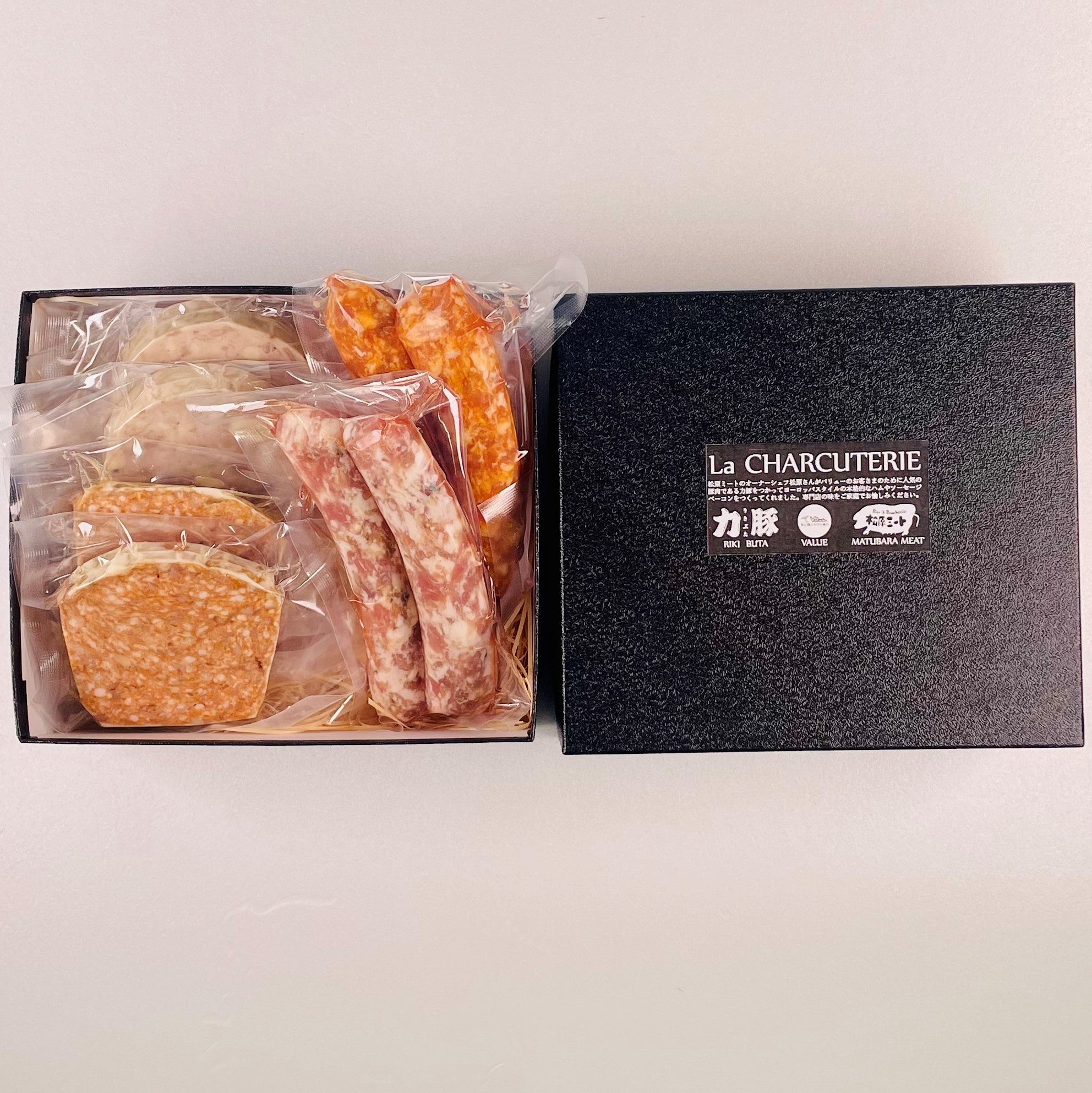 LE GRAND LIVRE DE LA CHARCUTERIE シャルキュトリ LE GRAND LIVRE DE